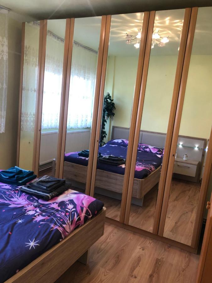 La Symo Apartament Straja Lupeni Lupeni  Екстер'єр фото